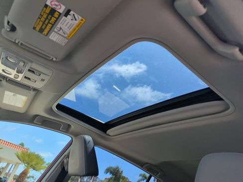 Used 2015 Toyota RAV4 Limited FWD image 28