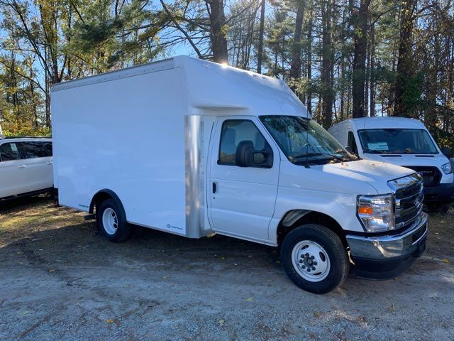 New 2026 Ford E-350 and Econoline 350 Super Duty w/ Power Equipment Group RWD image 2