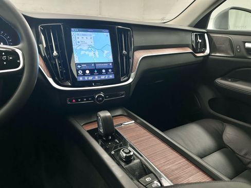 Used 2024 Volvo V60 B5 Cross Country Plus w/ Climate Package AWD/4WD image 29
