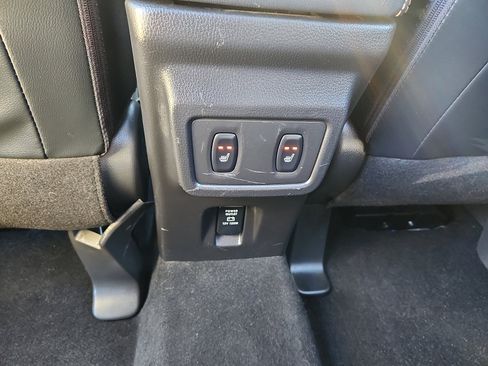 Used 2019 Mitsubishi Eclipse Cross SEL image 11