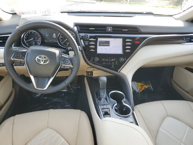 Used 2018 Toyota Camry XLE FWD image 17