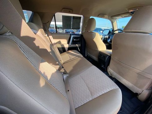 Used 2022 Toyota 4Runner SR5 AWD/4WD image 25