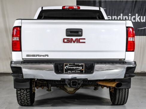 Used 2015 GMC Sierra 2500 4x4 Crew Cab w/ Sierra Convenience Package image 9