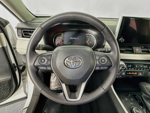 Certified 2025 Toyota RAV4 XLE w/ Convenience Package AWD/4WD image 13