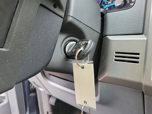 Used 2013 Ford F150 Lariat w/ Luxury Equipment Group image 40