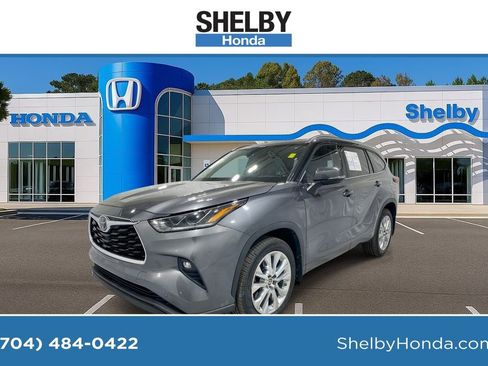 Used 2023 Toyota Highlander Limited image 1