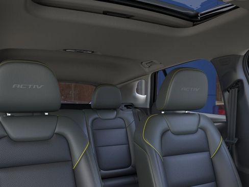New 2026 Chevrolet Trax ACTIV w/ Sunroof Package image 24