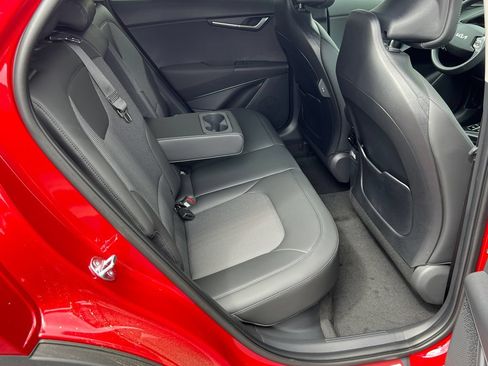 Certified 2025 Kia Niro EX FWD image 15