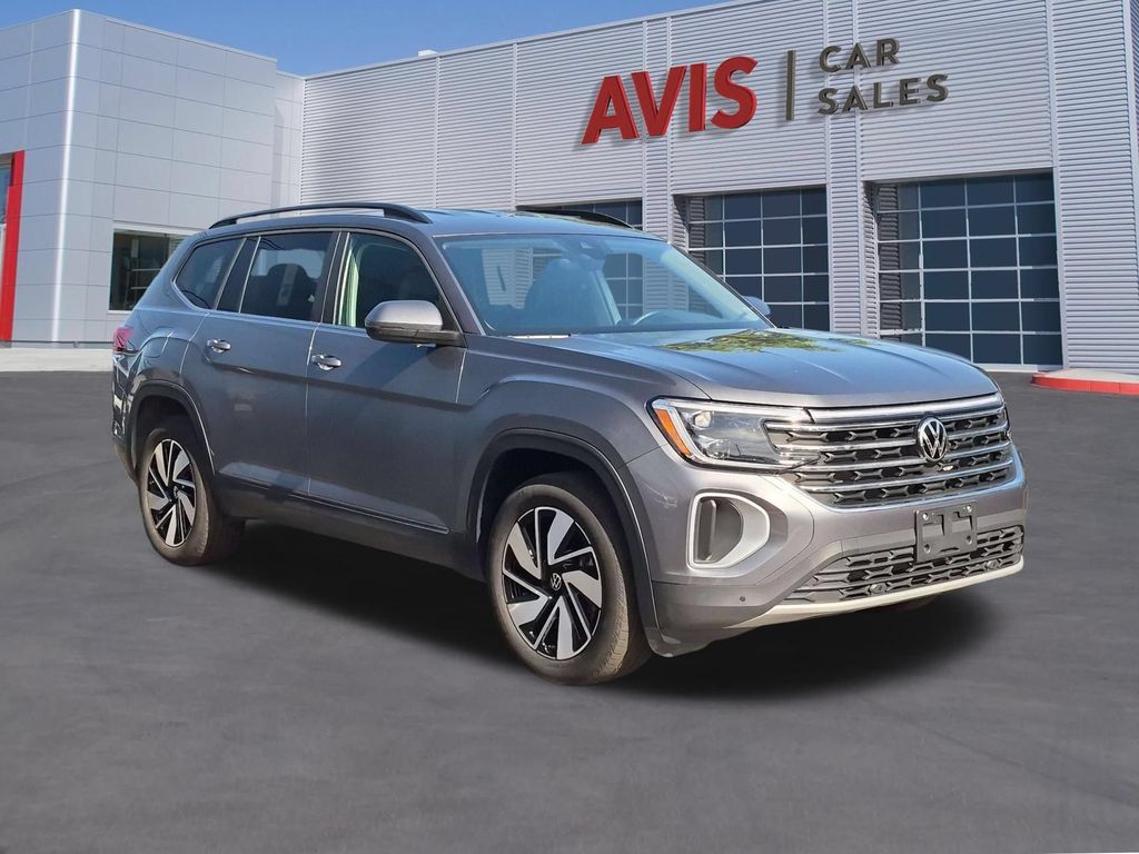 Used 2025 Volkswagen Atlas SE FWD image 3