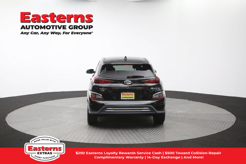 Used 2023 Hyundai Kona SEL FWD image 38