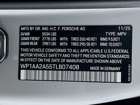 New 2026 Porsche Macan image 34