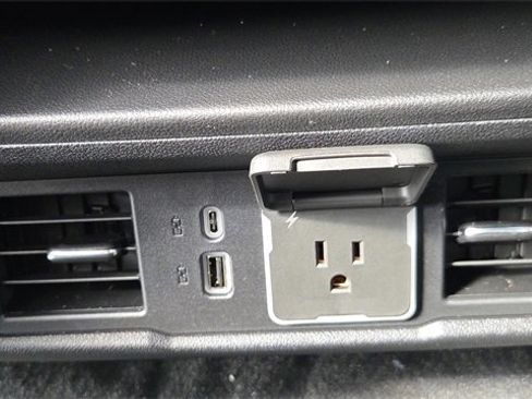 New 2026 GMC Sierra 2500 SLE w/ Preferred Package image 31