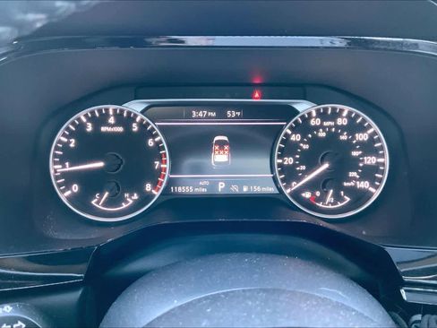 Used 2022 Nissan Pathfinder SV w/ SV Premium Package image 26