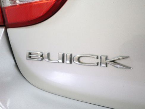 Used 2013 Buick Verano FWD image 23