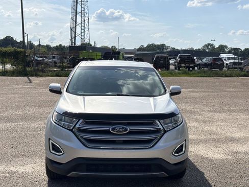 Used 2018 Ford Edge SEL w/ Equipment Group 201A FWD image 8