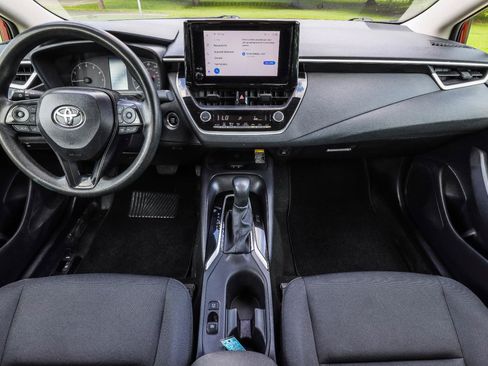 Used 2025 Toyota Corolla LE w/ LE Premium Package FWD image 26