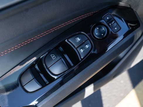 Used 2023 Nissan Altima 2.5 SR image 19