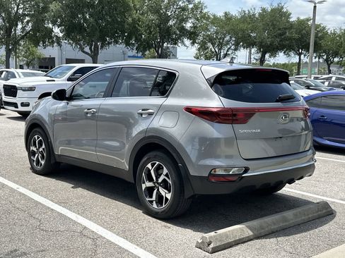Used 2022 Kia Sportage LX image 6
