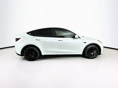 Used 2021 Tesla Model Y Long Range AWD/4WD image 10
