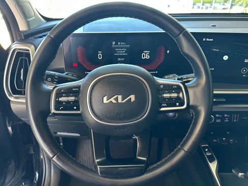 Used 2024 Kia Sorento S FWD image 30