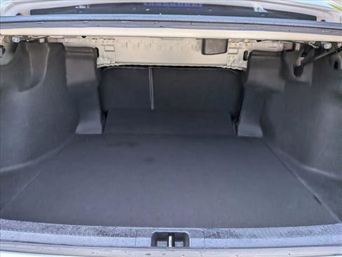 Used 2020 Toyota Camry XLE FWD image 6