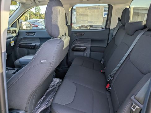 New 2025 Ford Maverick XL image 12
