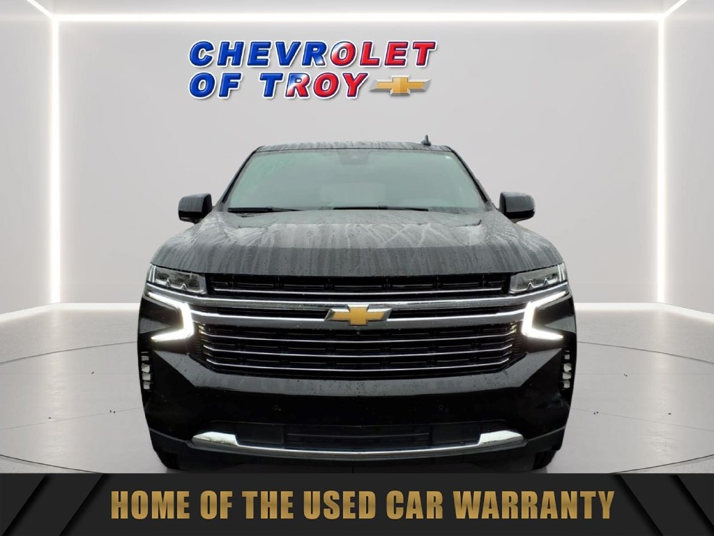 Used 2023 Chevrolet Suburban LT w/ LT Signature Plus Package AWD/4WD image 2