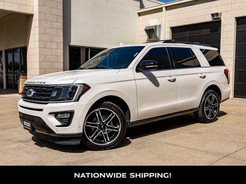 Used 2019 Ford Expedition Limited w/ Equipment Group 303A RWD image 4