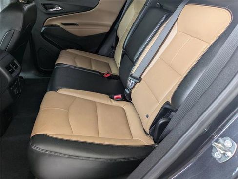 Used 2022 Chevrolet Equinox Premier FWD image 18