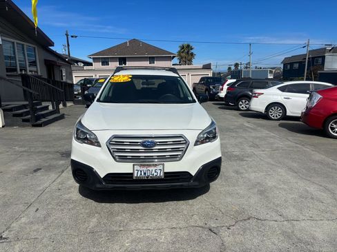 Used 2017 Subaru Outback 2.5i image 3