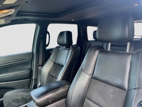 Used 2021 Jeep Grand Cherokee Laredo X AWD/4WD image 21