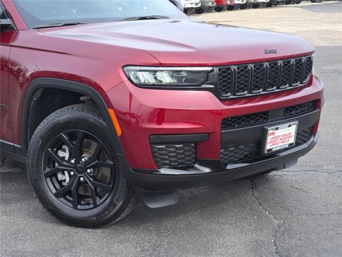 Certified 2024 Jeep Grand Cherokee L Laredo AWD/4WD image 2