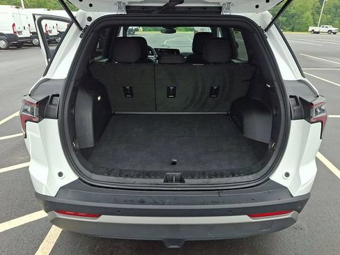 Used 2025 Chevrolet Equinox LT FWD image 29