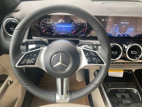 New 2026 Mercedes-Benz GLB 250 4MATIC image 8