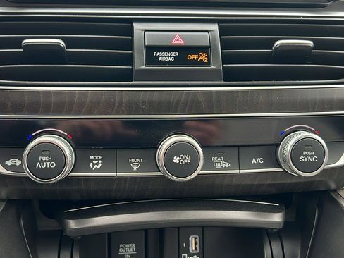 Used 2018 Honda Accord EX-L image 25