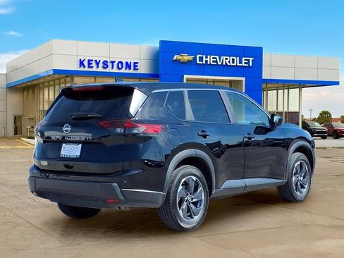 Used 2025 Nissan Rogue SV FWD image 7