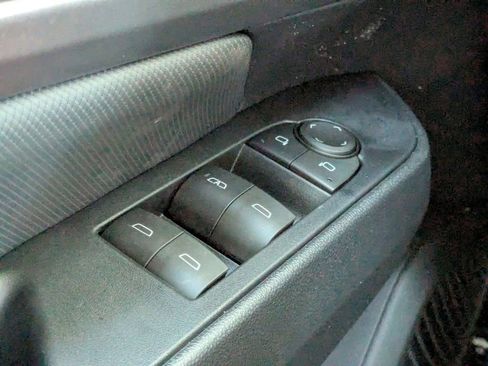 New 2026 Chevrolet Equinox EV RS image 39