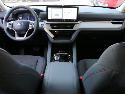 New 2025 Ford Explorer Active image 23