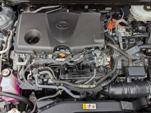 Used 2025 Toyota Camry LE FWD image 29