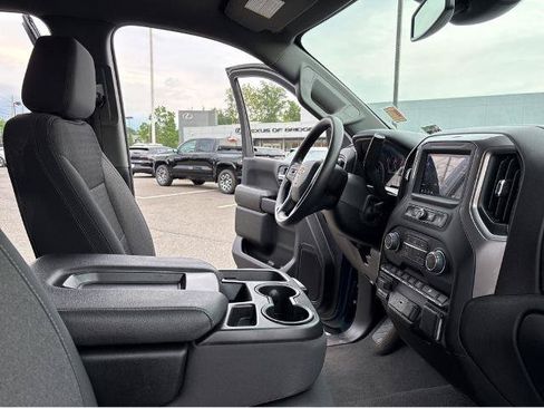 Used 2024 Chevrolet Silverado 2500 Custom w/ Custom Value Package AWD/4WD image 30