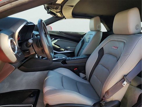 Used 2016 Chevrolet Camaro SS image 17