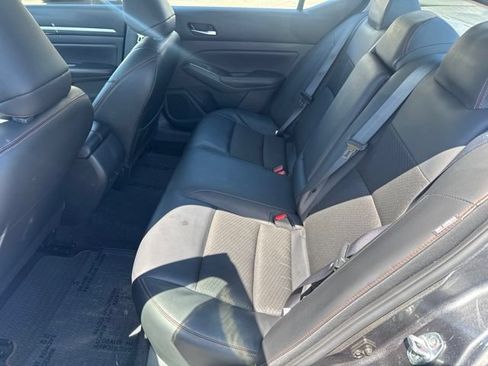 Used 2024 Nissan Altima 2.5 SR FWD image 23