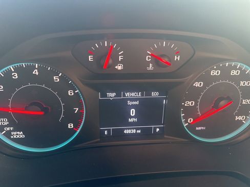 Used 2022 Chevrolet Traverse LS image 15