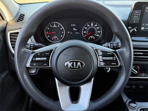 Used 2021 Kia Seltos LX image 13