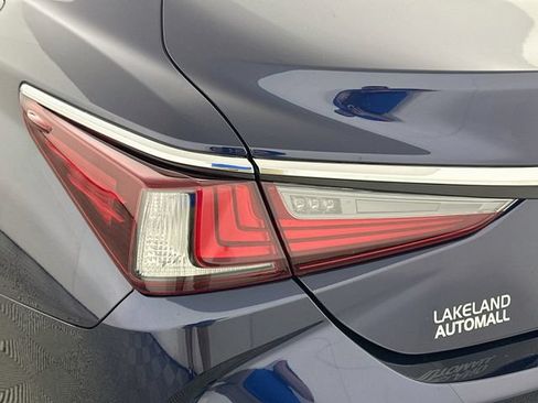 Used 2023 Lexus ES 350 w/ Accessory Package (Z2) FWD image 23