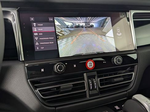 New 2026 Porsche Macan AWD/4WD image 32