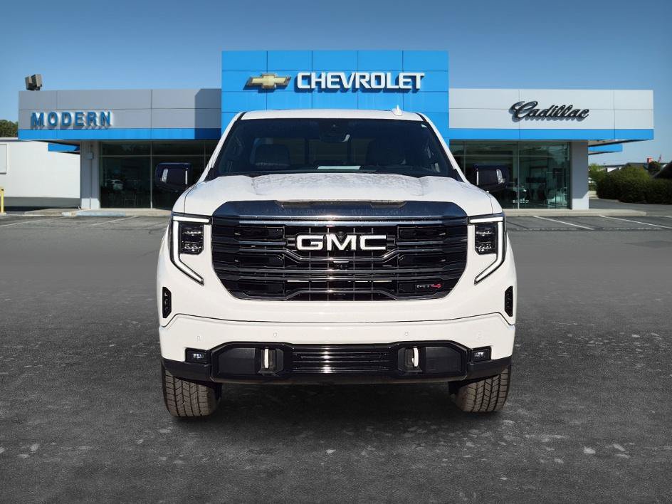 Used 2024 GMC Sierra 1500 AT4 w/ Technology Package AWD/4WD image 8