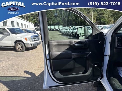 Used 2021 Chevrolet Silverado 2500 LTZ w/ LTZ Convenience Package image 19