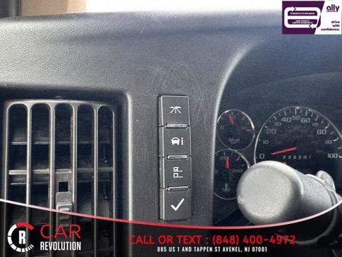 Used 2020 Chevrolet Express 2500 w/ Driver Convenience Package image 28