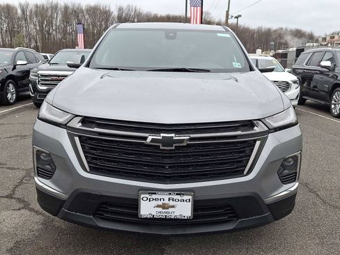 Used 2023 Chevrolet Traverse LT w/ Midnight/Sport Edition image 2